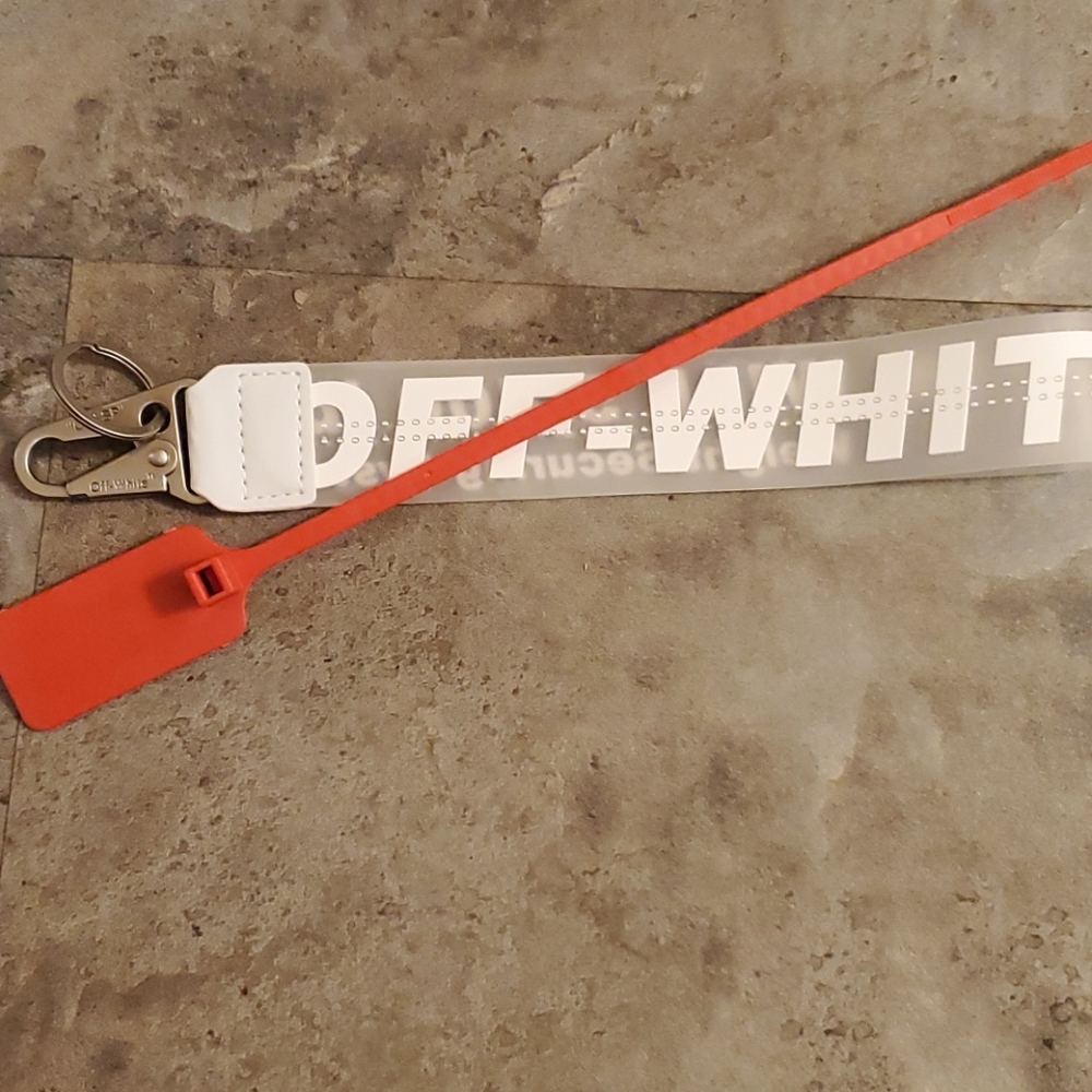 Off white lanyard! Must have
